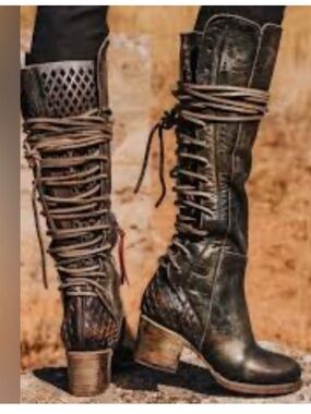Freebird by Steven CARVER Lace Up Boot Size 8